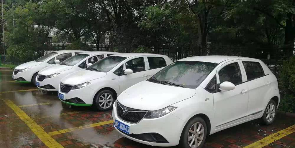 『买车』为什么说现在“聪明人”都不买车了？内行人道出实情，后悔才知道