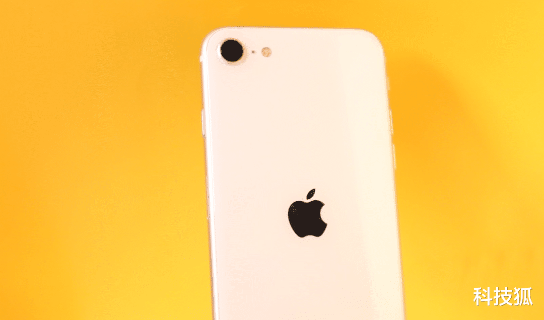 [苹果]iPhone SE 比贵 2000 元的 iPhone 11 差在哪？