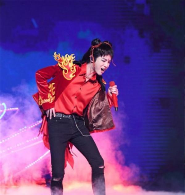 华晨宇|华晨宇这首歌“脏话连篇”，为何全网无差评？看懂歌词就知原因！