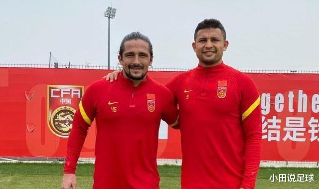 #国足#董路不懂球?踢中甲的洛国富不配国足,真实的情况是这样吗?