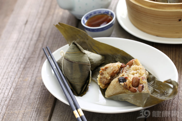 血糖|新研究证实：适度“挨饿”能延寿！“节食续命”的机制被发现了