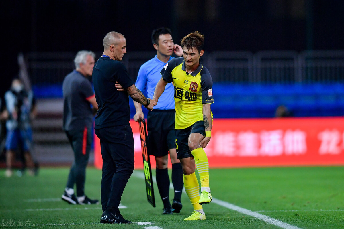 广州恒大|恒大一位置5人抢,1人无力角逐,2人脱颖而出,2人成待定状态