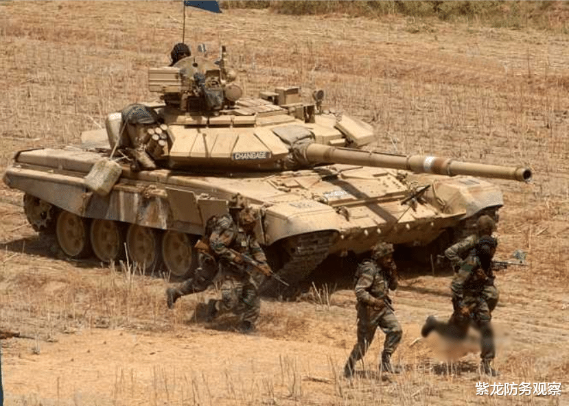 「印度」十几万山地部队抵达后，印度又向边境增派战机，和谈或许是个幌子