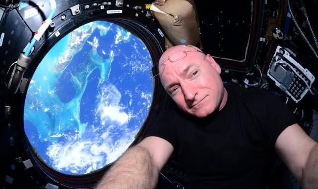 太空：宇航员自曝：从天上看地球，人类就生活在地球这个太空飞船中！