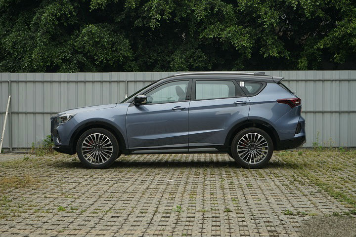 「房车」顶配不足13万，车宽1米9，1.6T有197马力，这SUV好像比瑞虎8划算