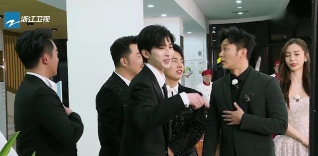 奔跑吧兄弟：《奔跑吧》先导片收视不佳，嘉宾刚合作就“内讧”，杨颖被孤立？