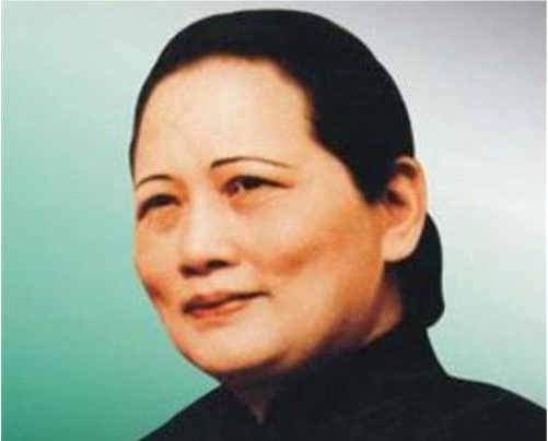 |宋庆龄年轻时有多美？看到曝光的老照片，简直像整了容一样