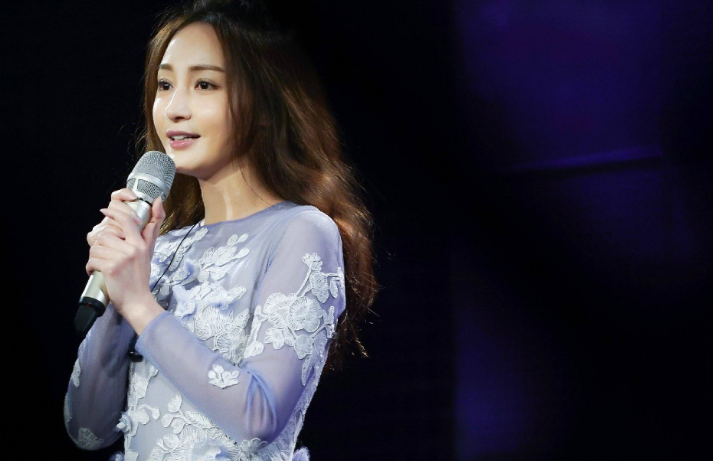 「姚笛」与姚笛同床共枕7年，因买不起房无奈分手，今红得发紫身家上亿