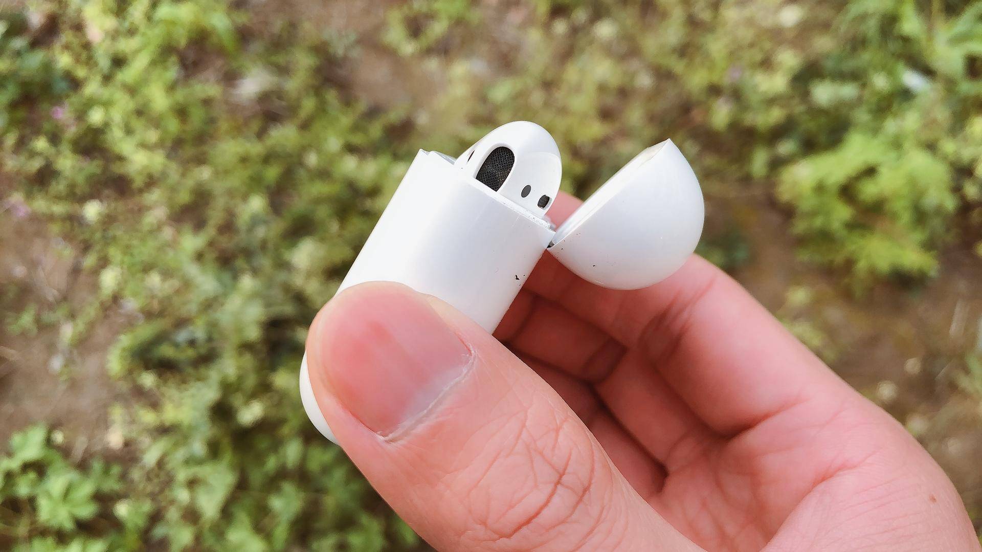「AirPods」续航血崩的AirPods一代复活记！