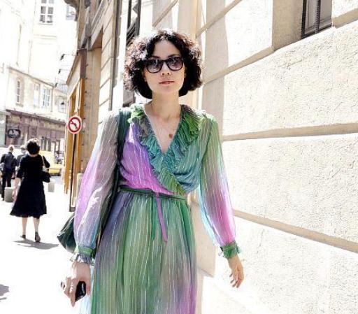 王菲|王菲为啥只同意跟谢霆锋同居？不愿意跟他结婚，网友：终于瞒不住