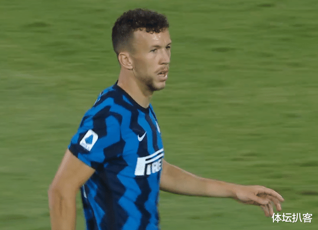 伊万·佩里西奇|国米5-2狂胜揪出最郁闷之人！5米空门直接打偏，一脚狠踹门柱