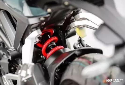 本田|本田入门级运动街车，水冷电喷12.4kW，运动悬架配ABS，却卖不动