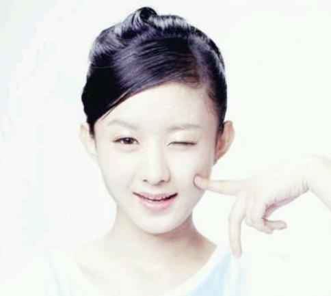 杨紫@有种意外叫“明星早期广告”，杨紫VS郑爽，看到赵丽颖：难怪会火！