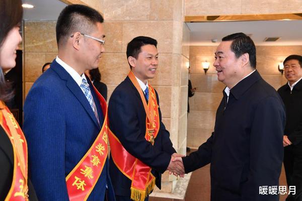 【歼-20】涡扇15发动机研制成功，正式换装歼20战机，研发与换装团队均获奖