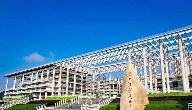 「高校」普通一本学生想“逆袭”,就报考这4所高校,将来就业机会多