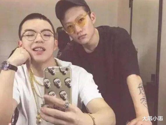 发型|小白回归《新说唱2》，减肥后像个韩国欧巴，吴亦凡都认不出来了