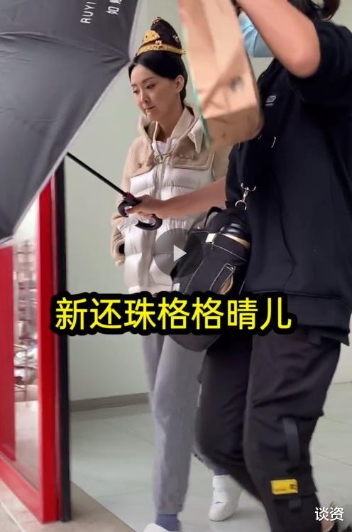 王艳|46岁“晴儿”王艳近照，憔悴沧桑老态尽显，面部肿胀松垮发福
