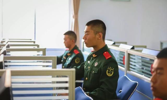 新兵下队一周了，他们过得可好？