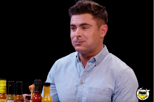 『』不想再当大肌肌！柴克艾弗隆已放弃维持「愚蠢的肌肉身材」