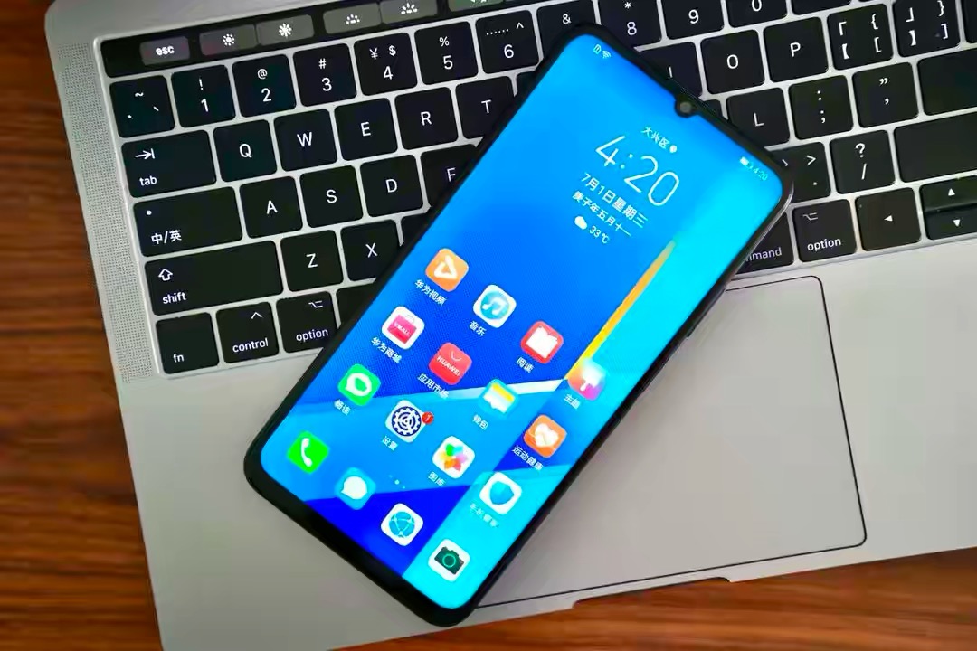 荣耀|为什么上市爆火的荣耀X10Max，如今却卖不动了？原因很现实