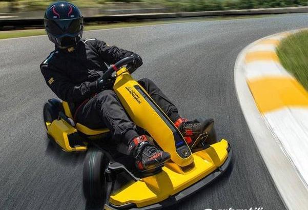 雷军:小米给你人生第一台兰博基尼!网友:老大,这车能上牌吗?