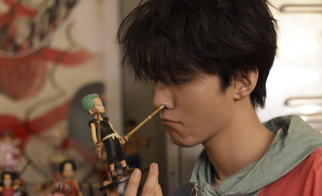 连衣裙|一般人减肥靠\催吐\，看王俊凯吃完肉做了啥？隔着屏幕都心疼