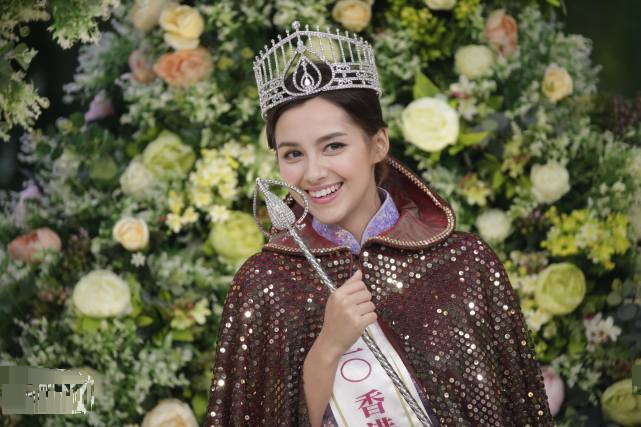 香港小姐|港姐三甲私照曝光：冠军父亲帅气如明星，亚军是白富美，季军清纯无恋爱经验