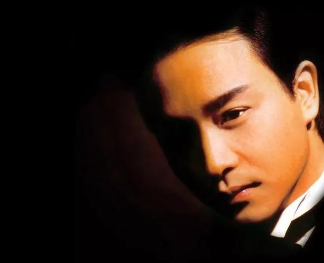#姚贝娜#同样是英年早逝，姚贝娜墓前整雕像崭新，而他至今仍未下葬