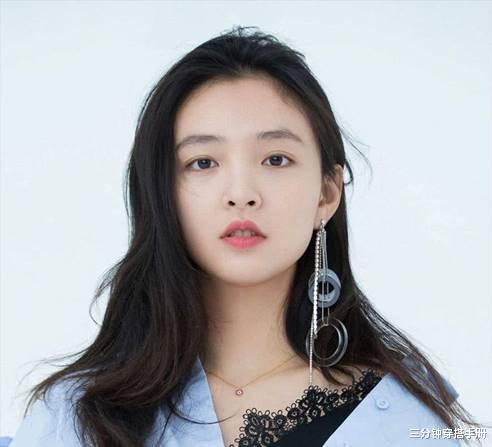 「滤镜」建议皮肤“暗黄”的女生，坚持这一件事就好了，40岁还是滤镜脸