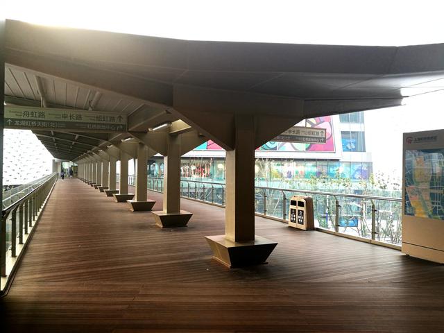 上海市闵行区的两个名副其实的购物中心：虹桥天地、虹桥天街