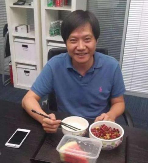 【马云】雷军：我的午餐很节俭，王健林：我的很亲民，马云：我的最不差钱