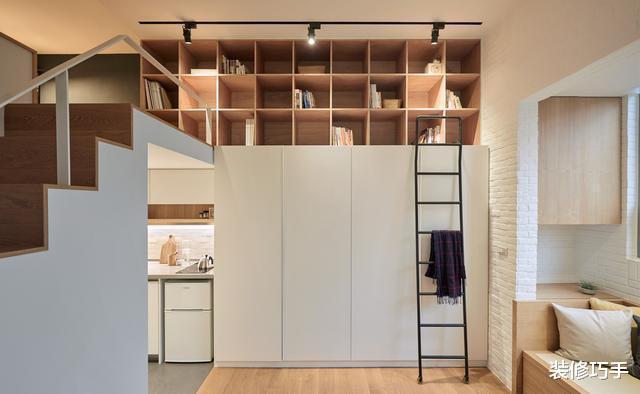 |她家房子才22平米,却挤得下所有功能,进门一看,简直装出了极致