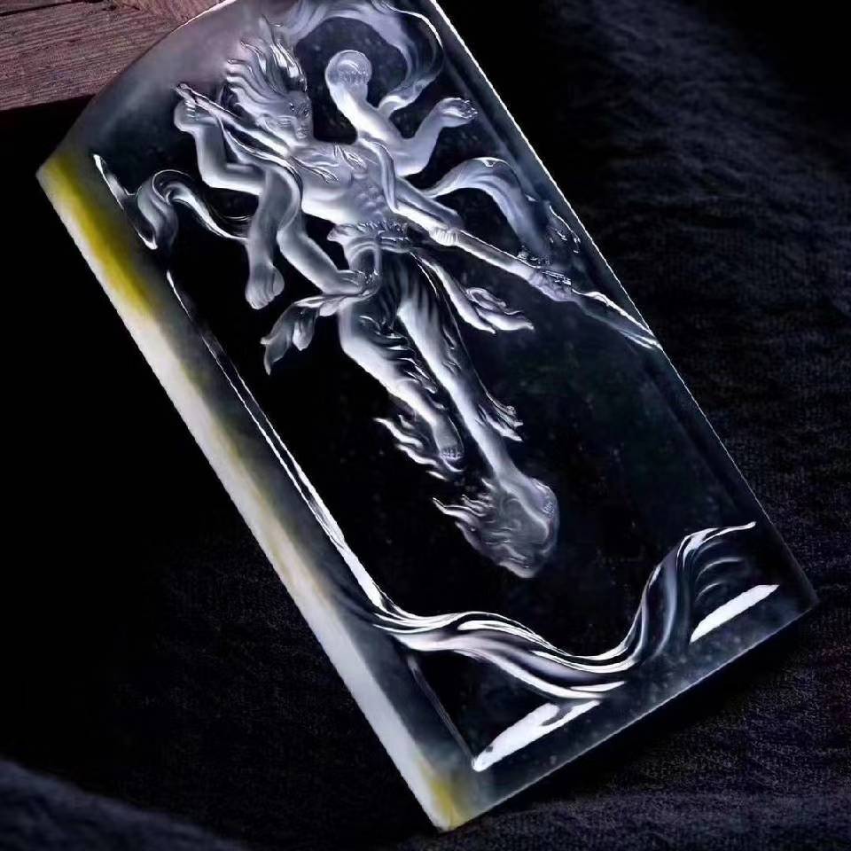 翡翠|知世翡翠，第二节：翡翠的特性之新、老！