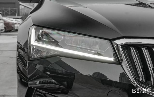 「斯柯达速派」13万的德系B级车，配2.0T+7s破百+大掀背，实力吊打迈腾却卖不动！