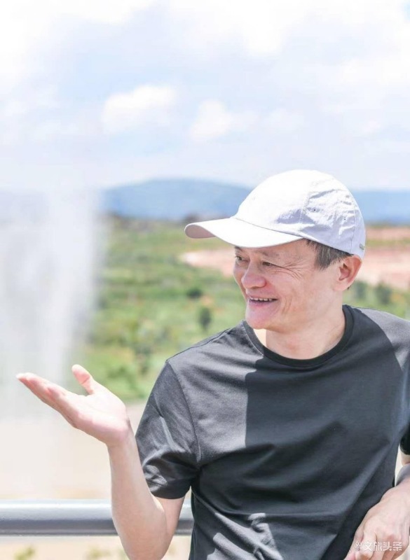 弥勒|马云近日现身昆明、弥勒、腾冲、西双版纳！拍照，打卡，要干嘛？