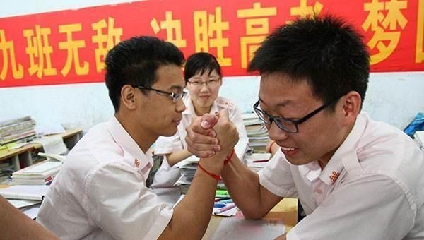 ：高考还有10天，模拟成绩350分，还能逆袭么？答案很现实