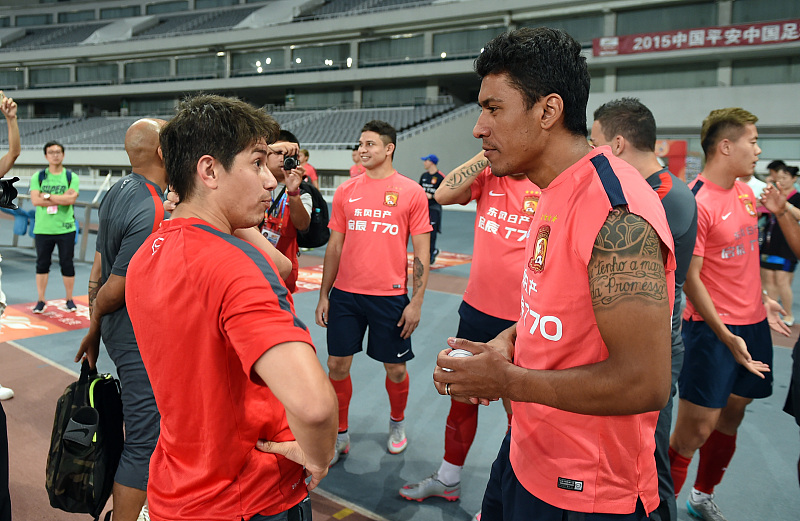 广州恒大:4个巴西外援3个是二次加盟,中场发动机欲复出,恒大会回签他吗?