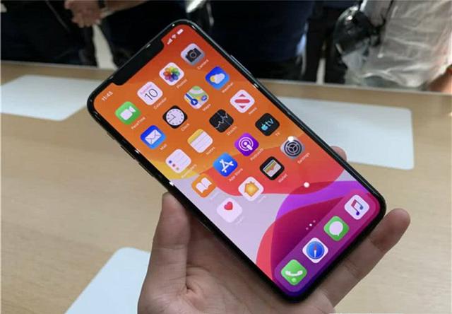 5G■iPhone11销量7连冠，网友不禁要问：难道5G没用？