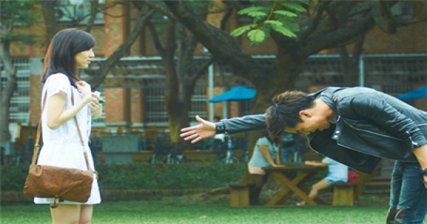 星座爱情观|12星座这样的暗示就是在给你机会，还看不出来？