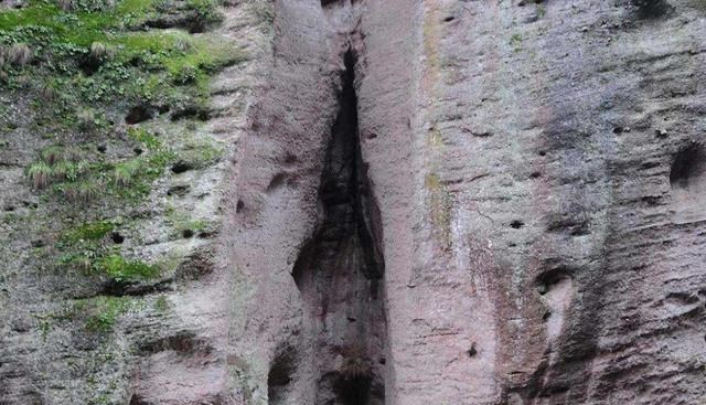 龙虎山|中国最“羞耻”的景点，男女游客都不忍直视，氛围很旖旎