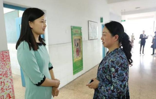 数学@\我女儿哪里错了？\3600÷9=400被判错，宝妈找老师理论反遭打脸