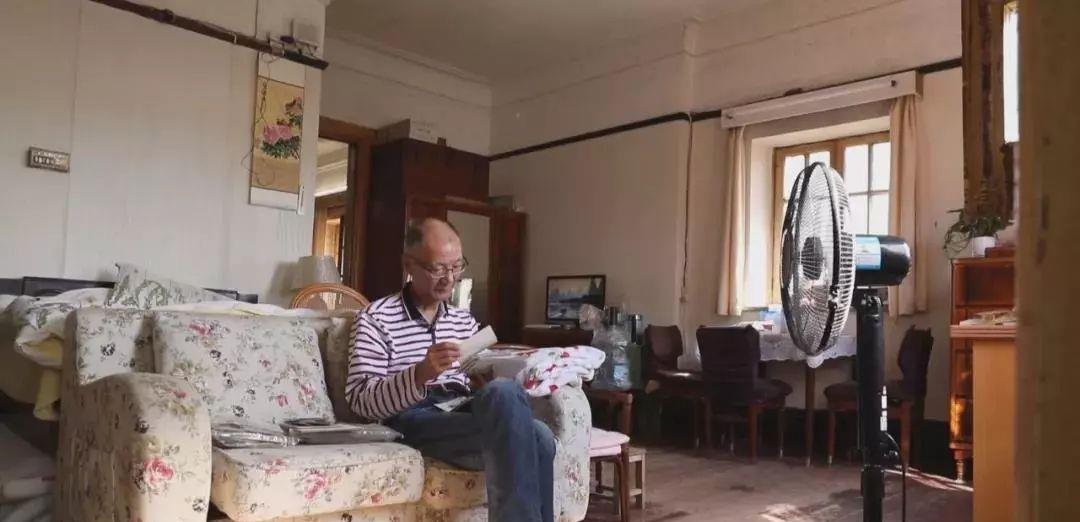 设计师|《梦想改造家》11㎡上海老房，改造成2室2厅，一年后给儿子当婚房