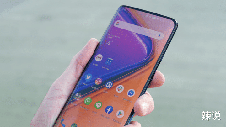 苹果|快充、拍照都翻车了，高刷新率屏幕也步入后尘，国产该醒悟了吗？