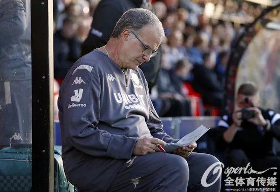 马塞洛·贝尔萨|执教30年仅有2座冠军，却被称“世界第一主帅”！一个拥有致命魅力的疯子