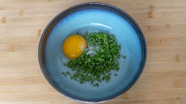 「手抓饼」真正的懒人早餐做法,1分钟搞定,做一次30天不早起,做法超简单