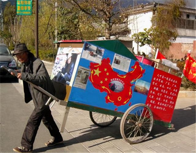 房车|“天下第一疯”谢建光：拉“房车”35年走30万公里，终客死他乡