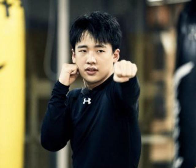 华晨宇▲沈腾的孤，关晓彤的独，华晨宇的苦，背后隐藏的朋友关系真相