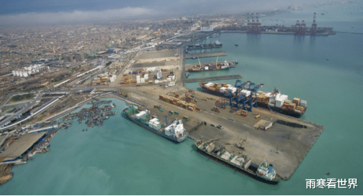 ：世界上唯一不下雨的城市，600年从未下雨，900万人仅靠一条河生活！