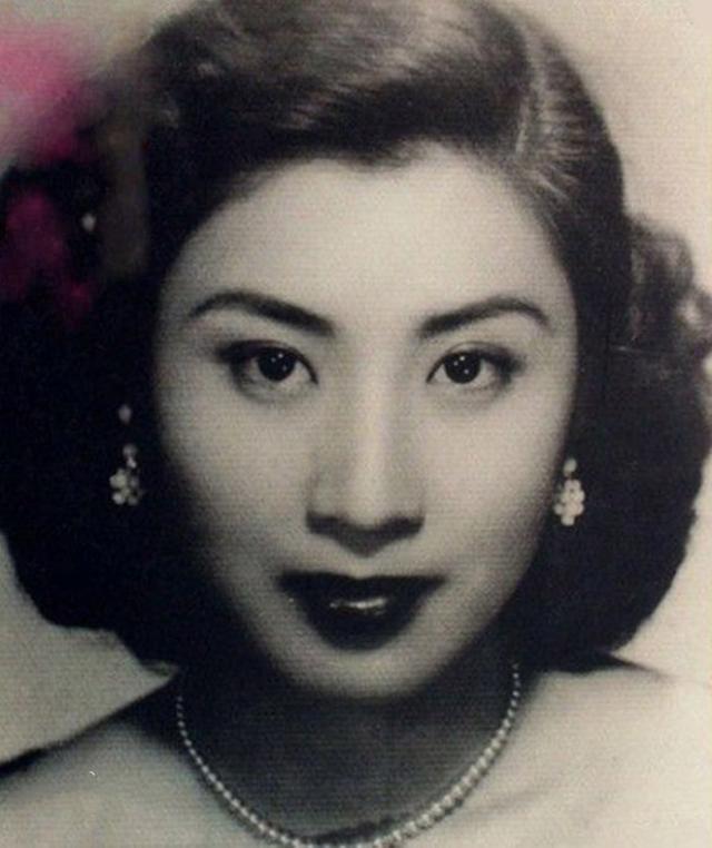 『张灵甫』张灵甫本与妻子关系亲密,为何妻子去割韭菜时,他一枪杀了她