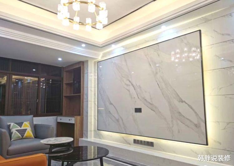 【】80㎡现代风格两居室，全屋贴瓷砖非常干净有气质，电视墙真好看